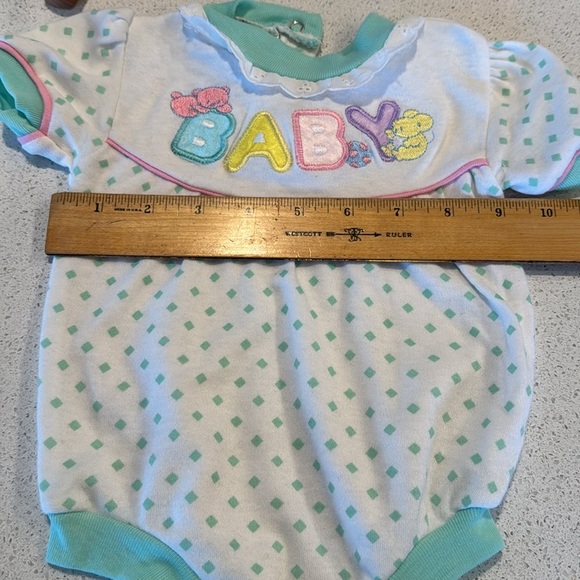 baby onesie w/ word BABY on front w/ pastel colors teal polka dot 6/9 months - Picture 9 of 11